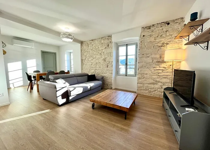 Joli T3 Sur Le Port De Avec Vue Appartement *