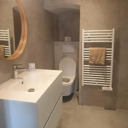 Joli T3 Sur Le Port De Avec Vue Bonifacio (Corsica)